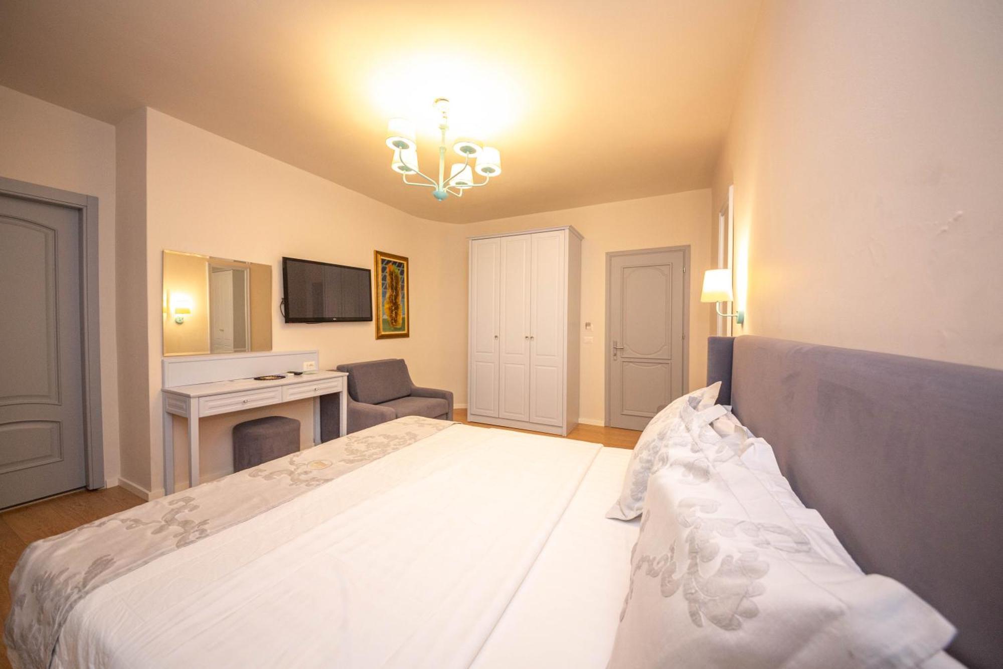 Illyrian Boutique Hotel Sarande Phòng bức ảnh