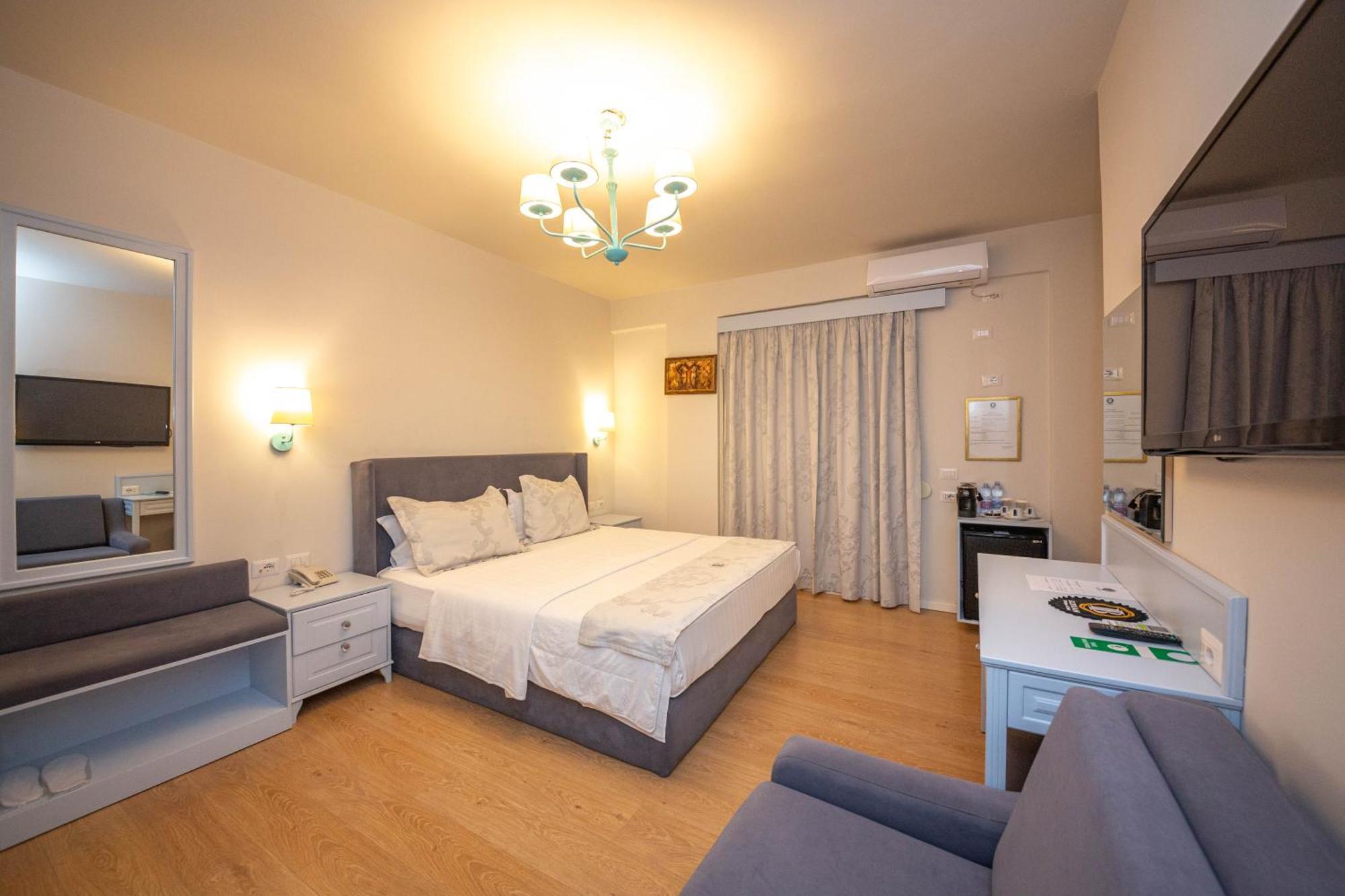 Illyrian Boutique Hotel Sarande Ngoại thất bức ảnh
