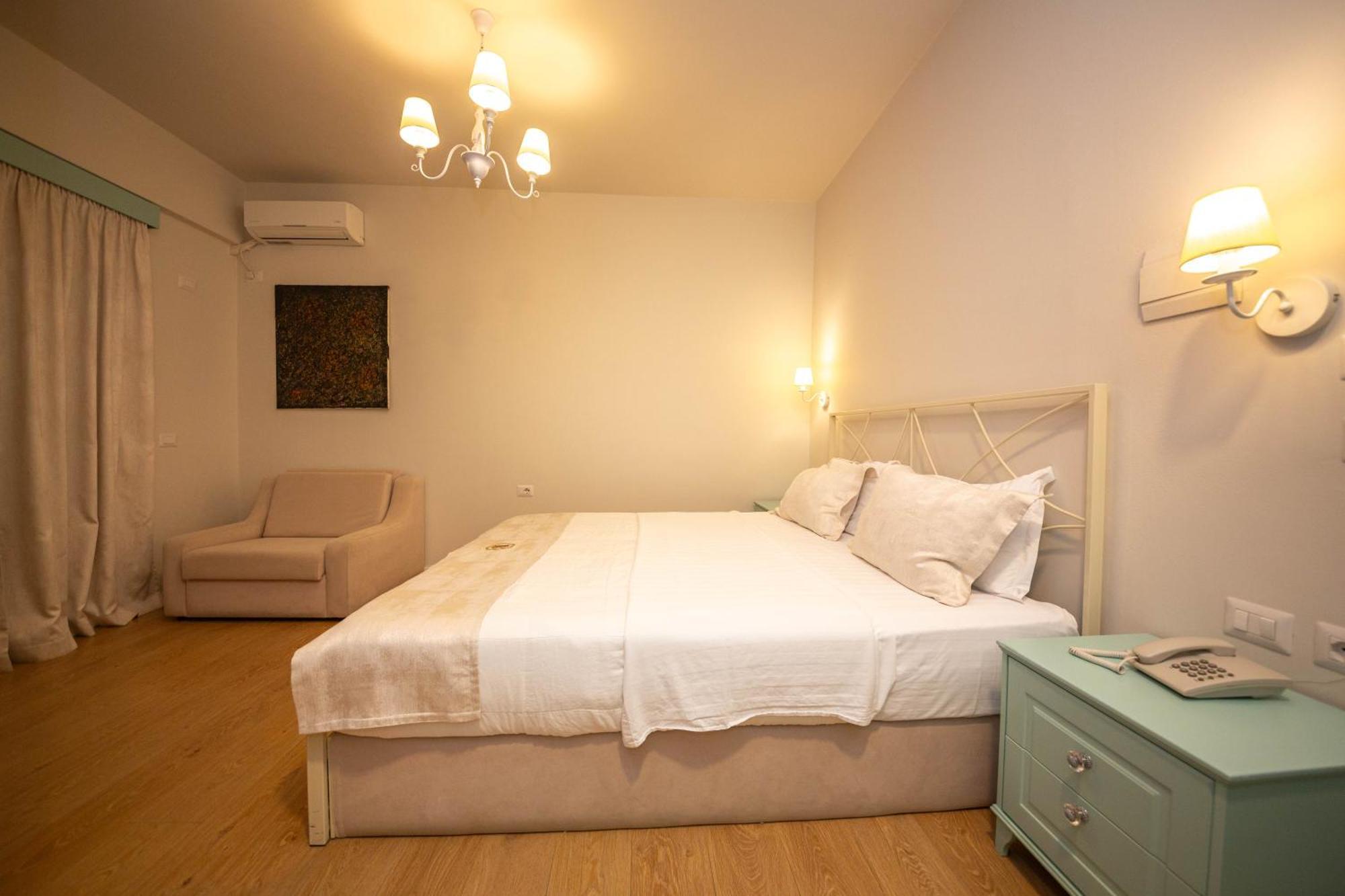 Illyrian Boutique Hotel Sarande Phòng bức ảnh