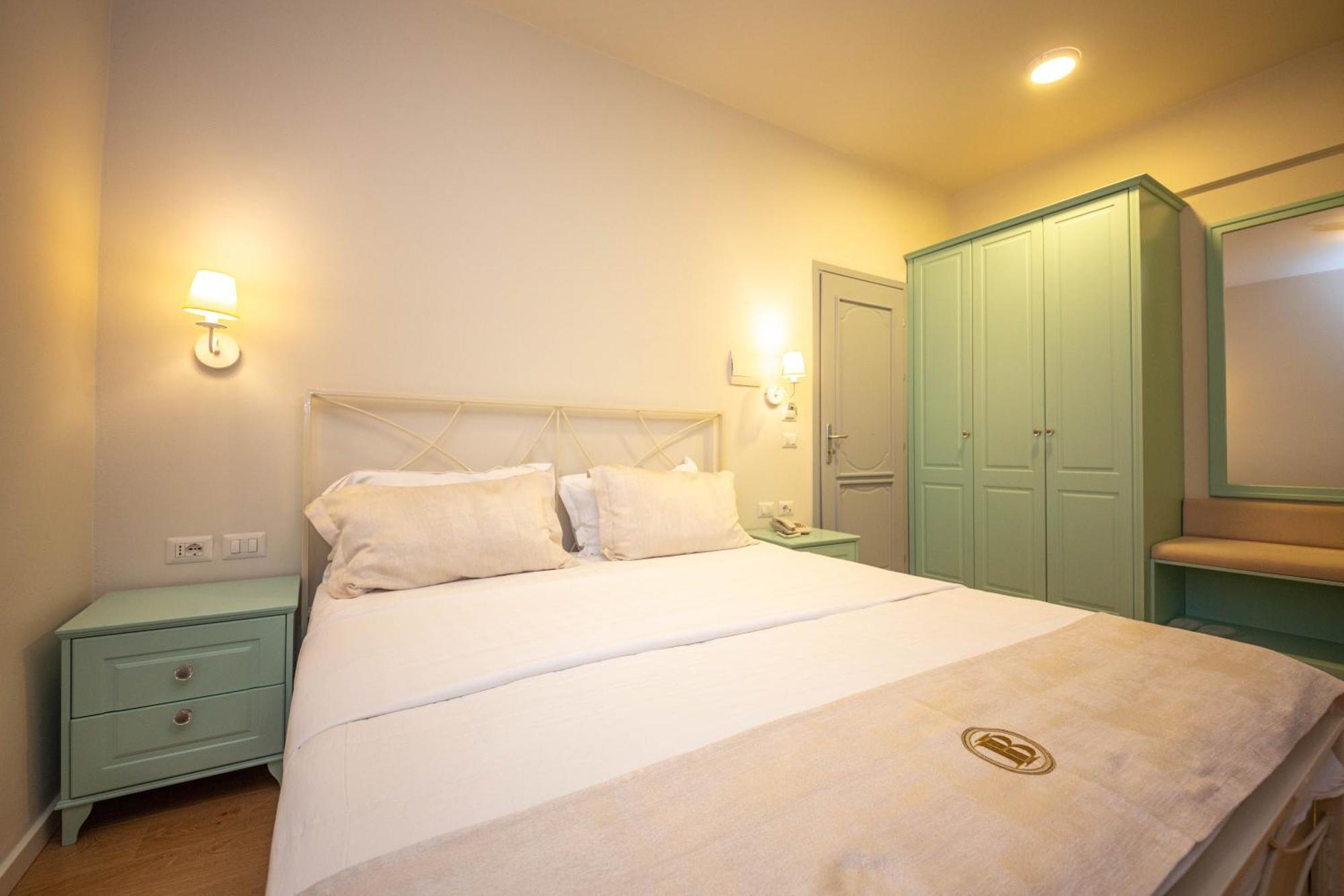 Illyrian Boutique Hotel Sarande Ngoại thất bức ảnh